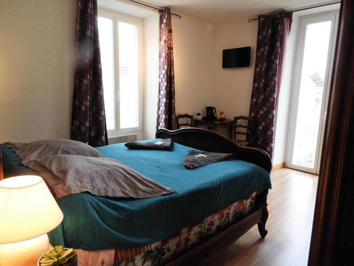 Le Relais Des Cavaliers Hotel Villeneuve-d'Entraunes Exterior photo