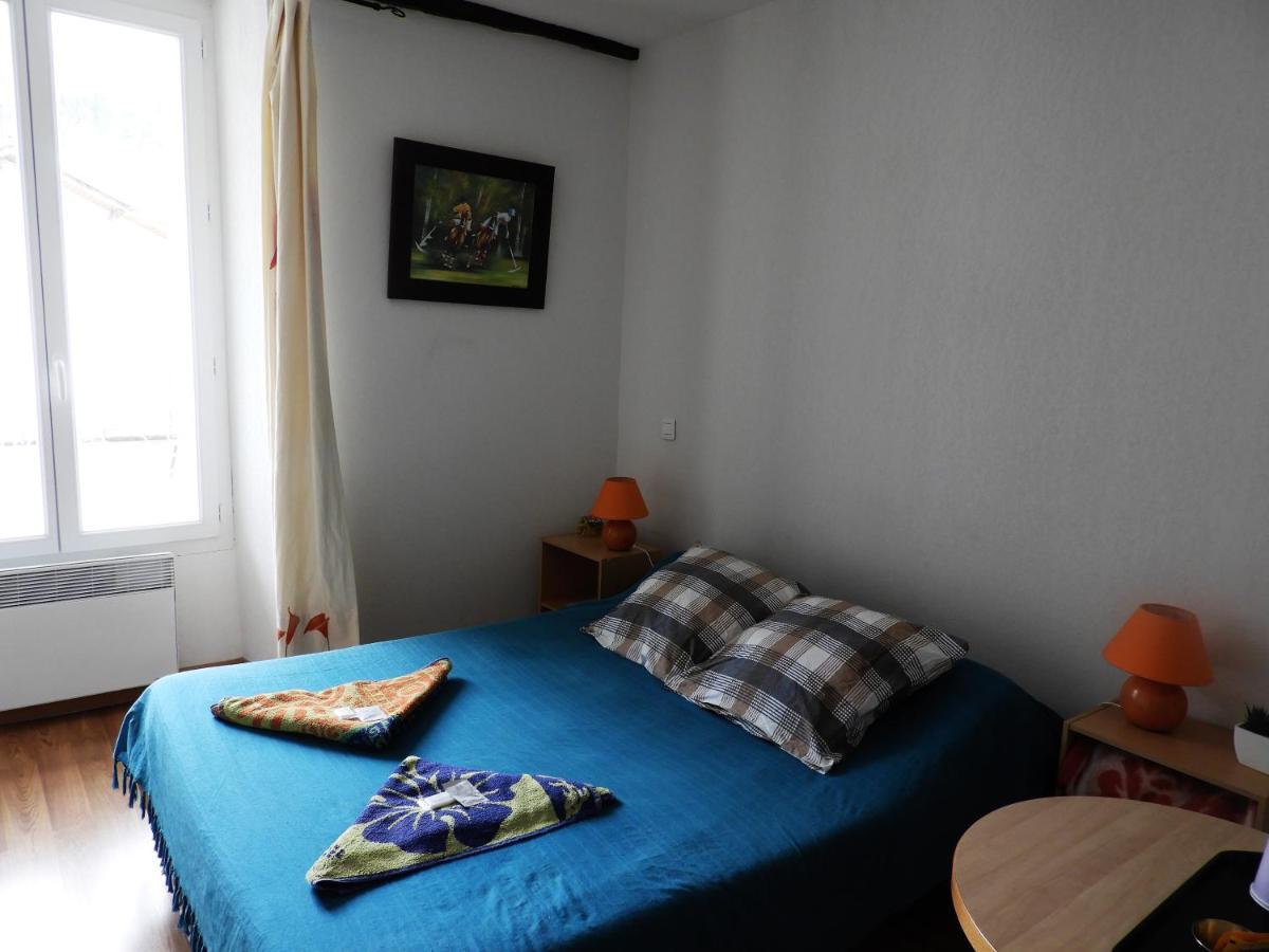 Le Relais Des Cavaliers Hotel Villeneuve-d'Entraunes Exterior photo